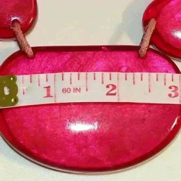Vintage 1960's Large Bright Pink Lucite and Hemp Necklace with 2" Extender - Picture 8 of 12